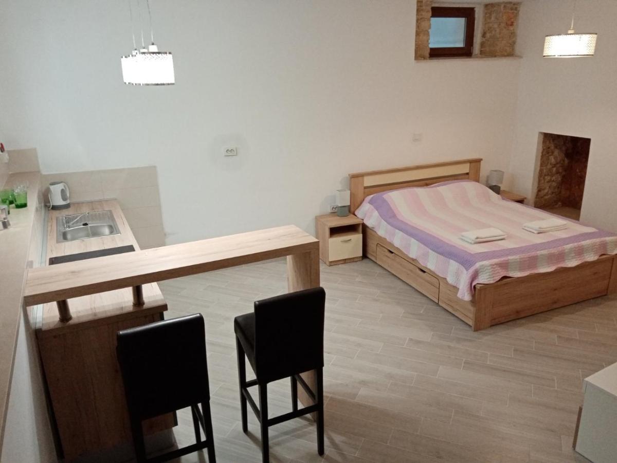Apartment Elena Bale Extérieur photo