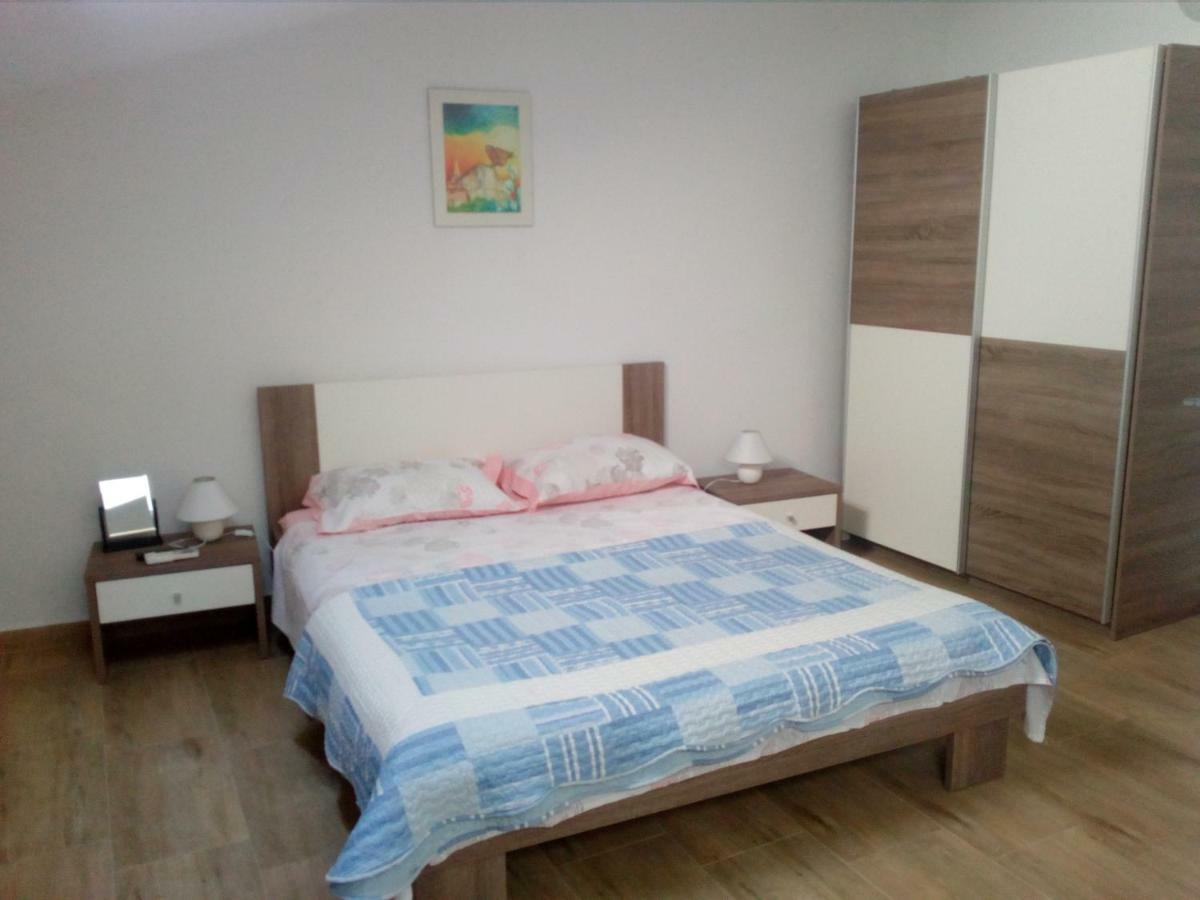 Apartment Elena Bale Extérieur photo