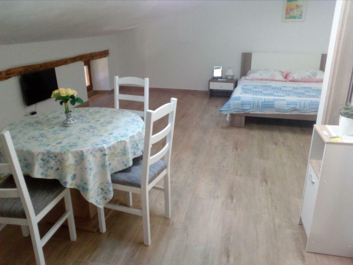 Apartment Elena Bale Extérieur photo