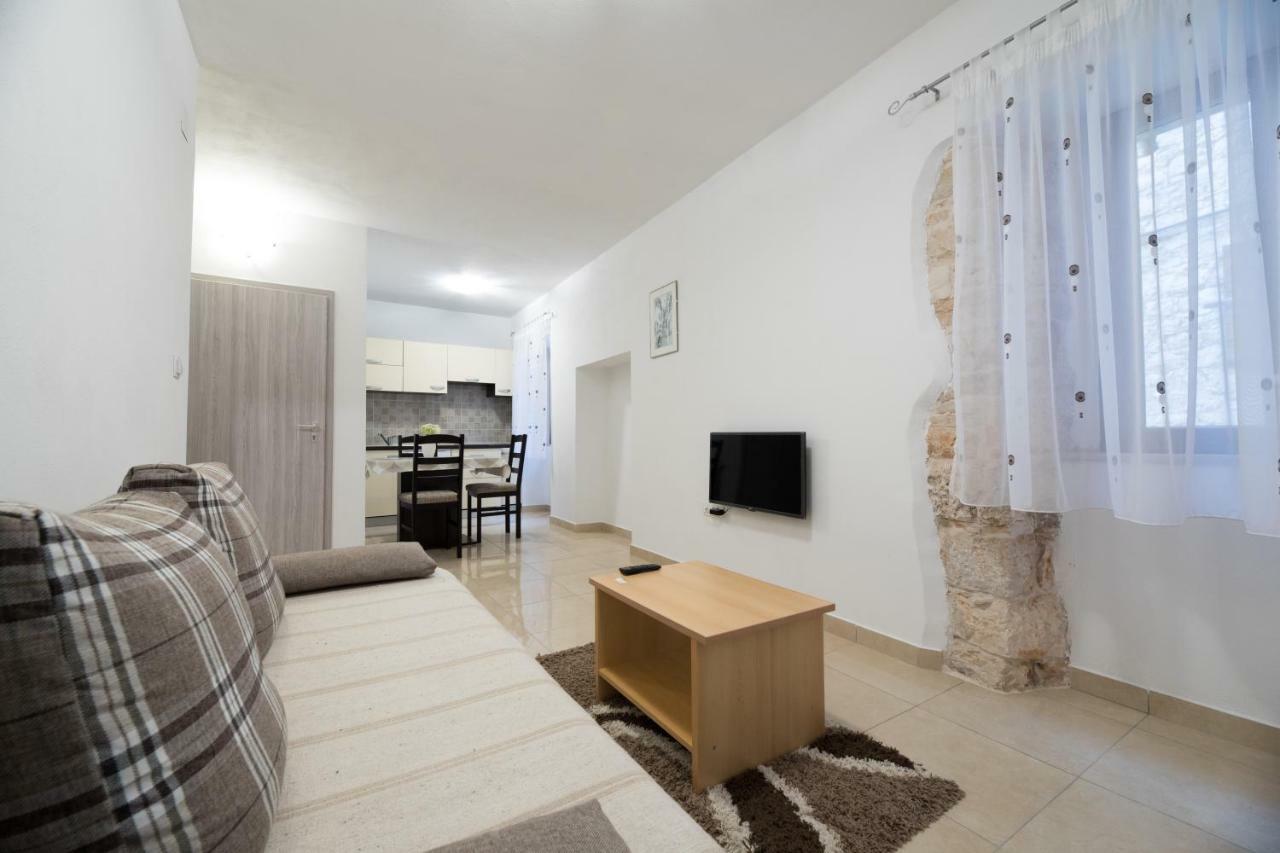 Apartment Elena Bale Extérieur photo