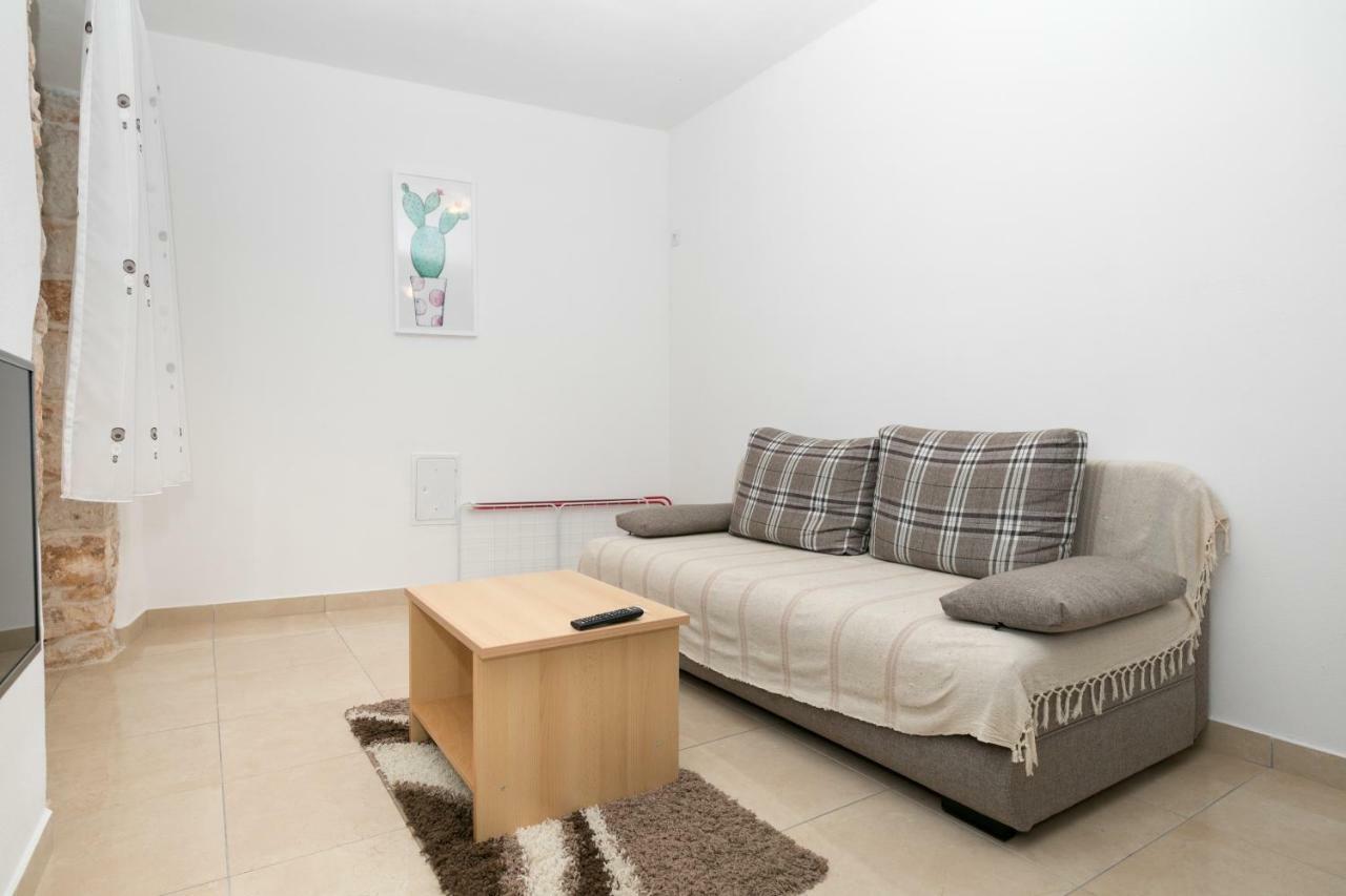 Apartment Elena Bale Extérieur photo