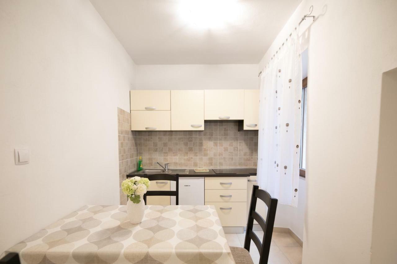 Apartment Elena Bale Extérieur photo