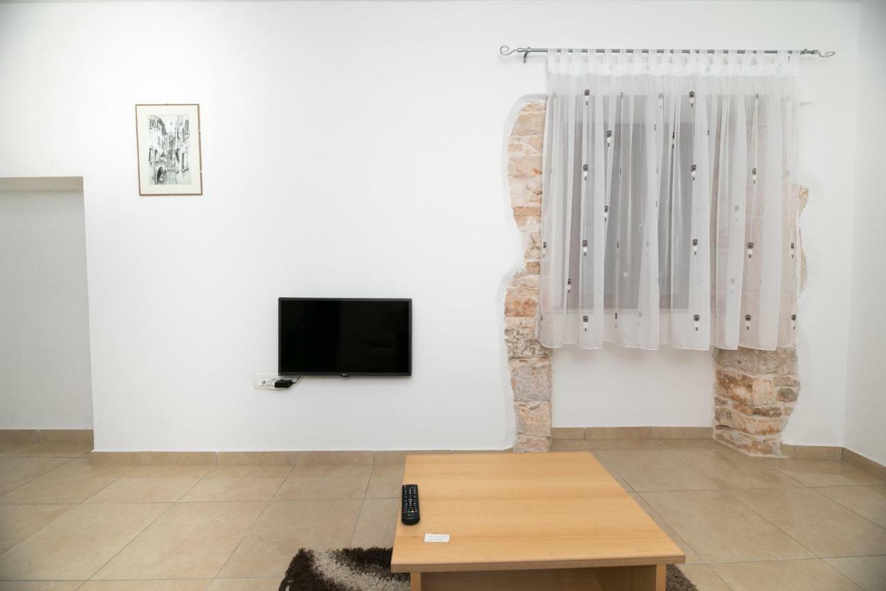 Apartment Elena Bale Extérieur photo